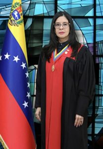 Magistrada Lourdes Benicia Suárez Anderson raspa la olla antes de huir, Trata de cambiar dictamen para favorecer a mafioso que René Díaz Toledo, expropietario de «Superautos Las Mercedes»